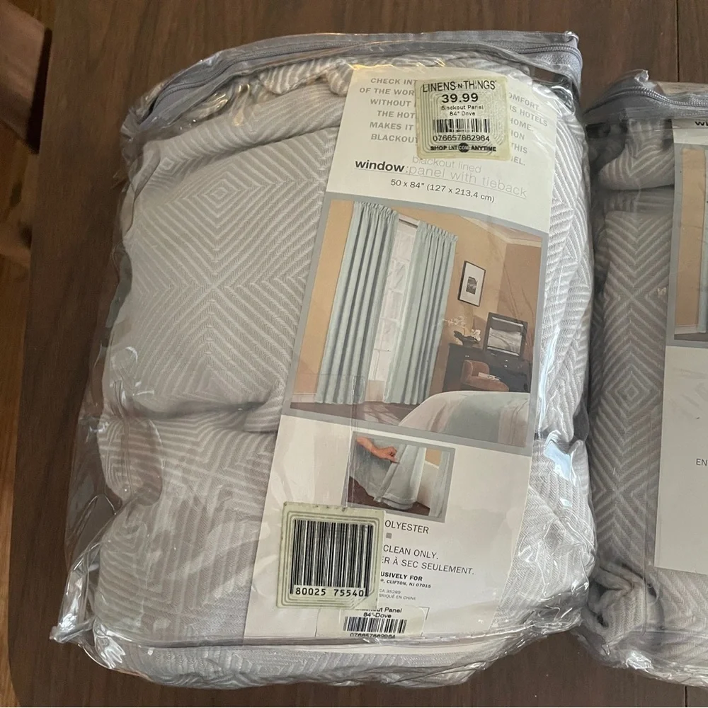 Set of 2 Gray blackout lined curtains 50 X 84